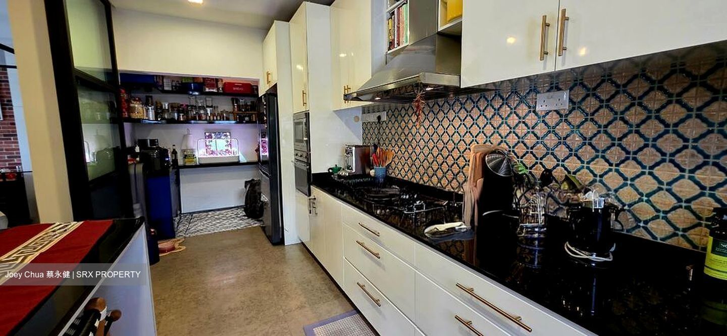 Silahis Apartments (D15), Apartment #523685481